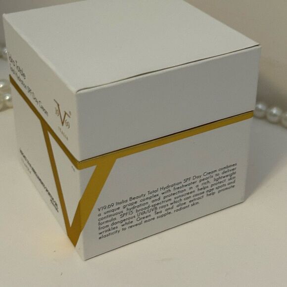 Versace 19V69 Total Hydration Facial Peel – 1.7 oz – Brand New Sealed - Picture 5 of 8